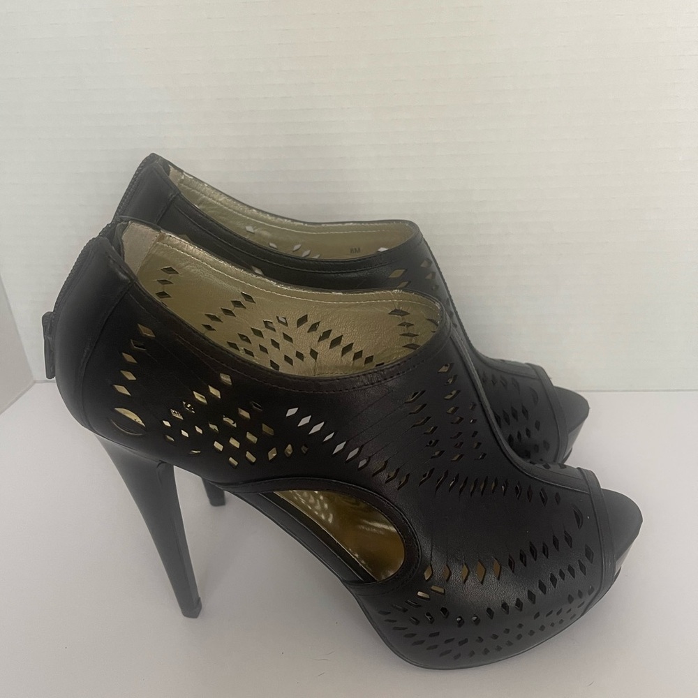 Carlos by Carlos Santana Joplin Women's Black Peep-Toe Heeled Boots